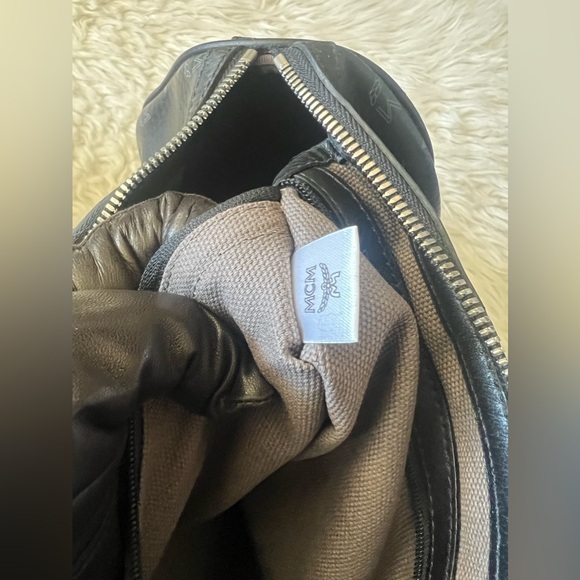 EUC mcm boston stark - Picture 12 of 15